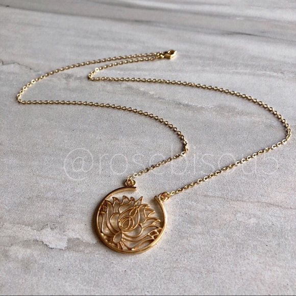 E&L🌙Delicate Gold Lotus Pendant Layering Necklace - Picture 7 of 8